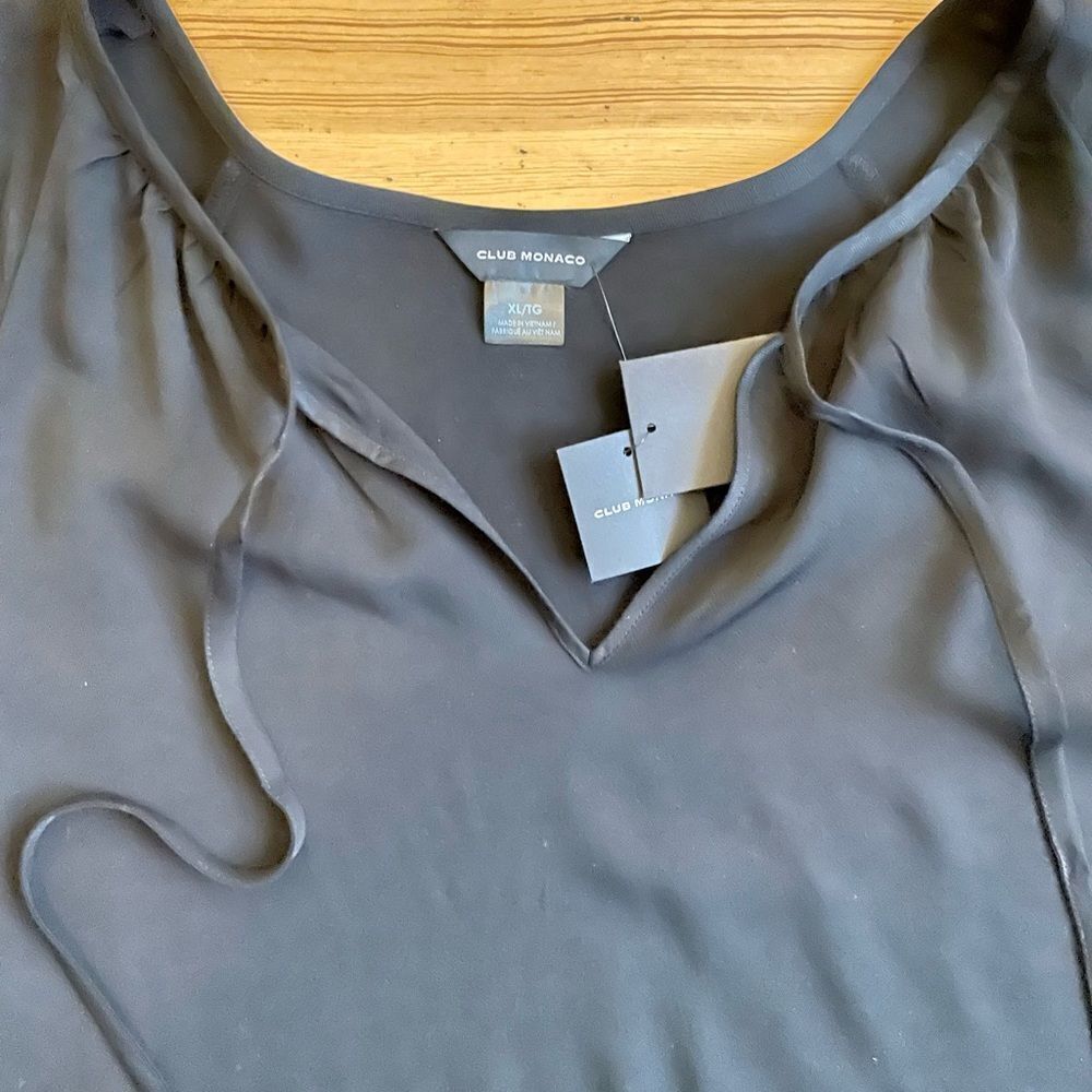 Club Monaco Tie Neck Swing Top. Black, Size XL. NWT. - Picture 5 of 11